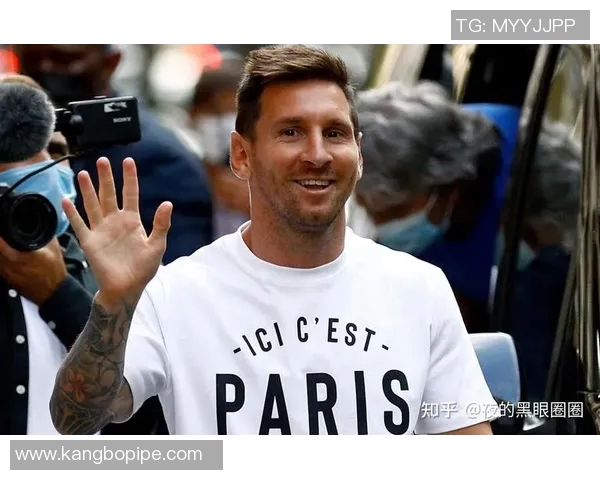 探寻足球历史中的传奇人物出名最早的足球明星背后的故事与成就